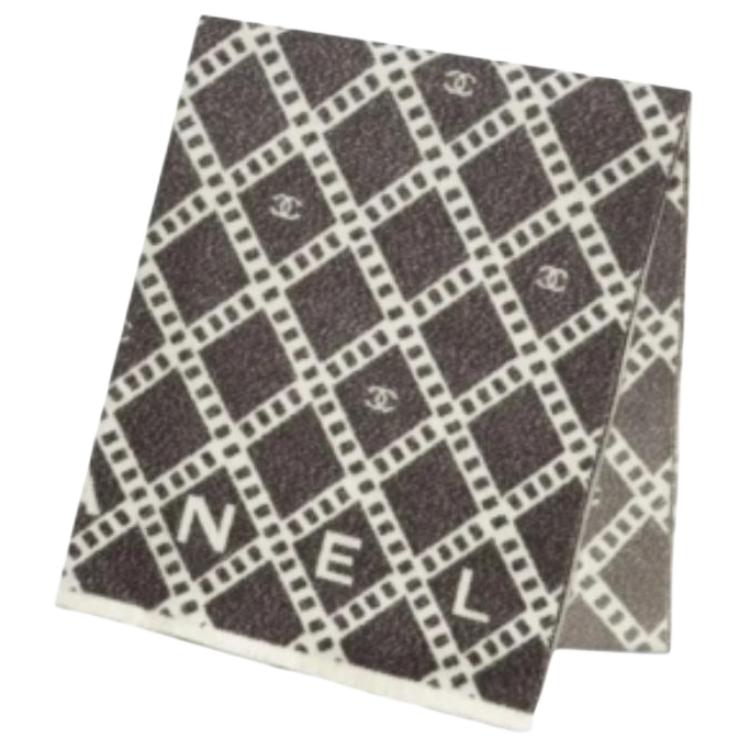 CHANEL - Knit Scarves Unisex Brown