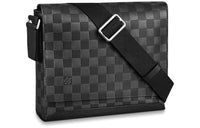 LOUIS VUITTON District Cow Leather Messenger Bag Shoulder Bag Crossbody Bag Small Size Men's Black