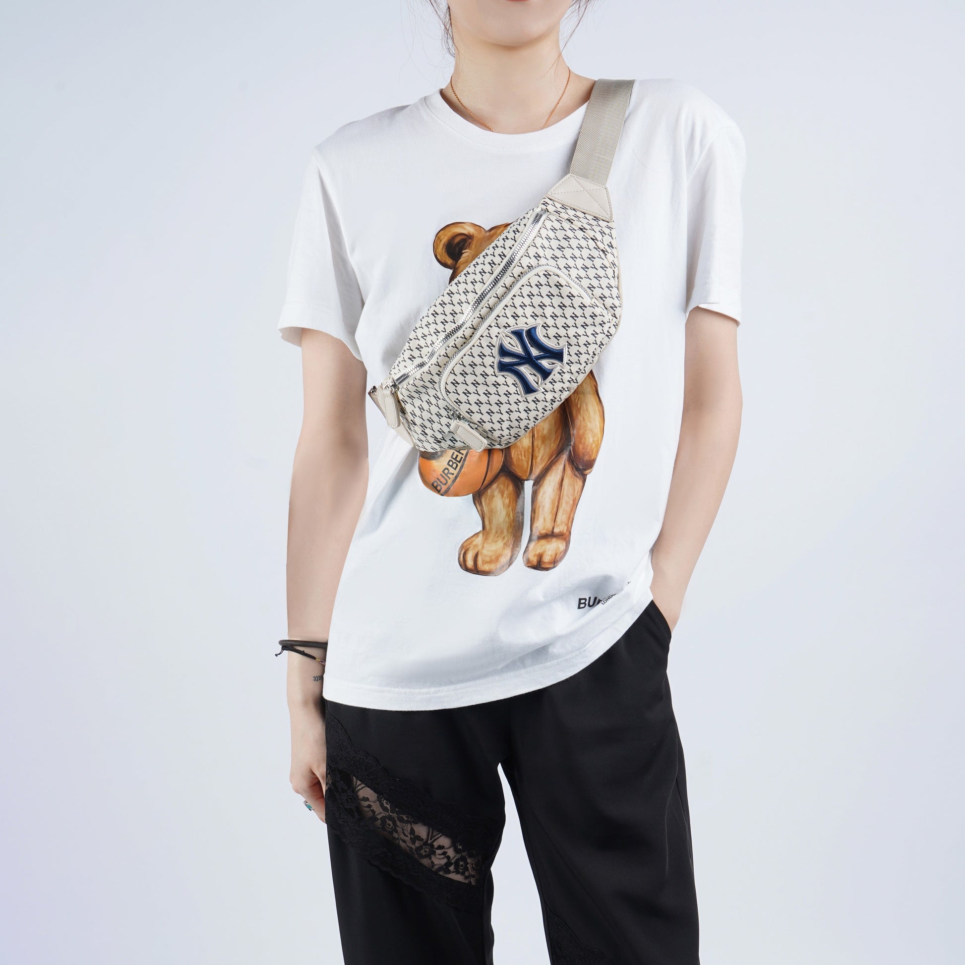 MLB Monogram Series Retro Full Print NY New York Yankees Casual Classic fanny pack White 32BGC9941-50I