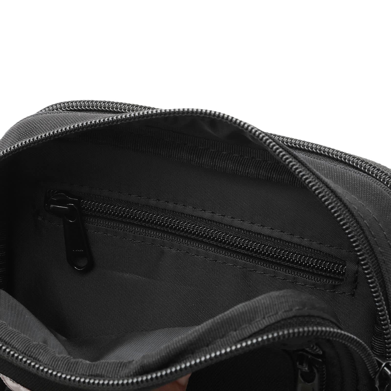 Carhartt WIP 26 Essentials Bag 'Black' I031470-89-XX