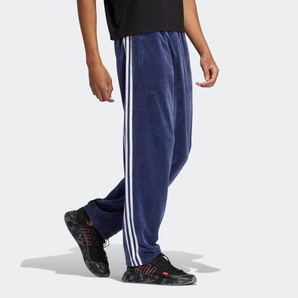 adidas originals Logo HR3444