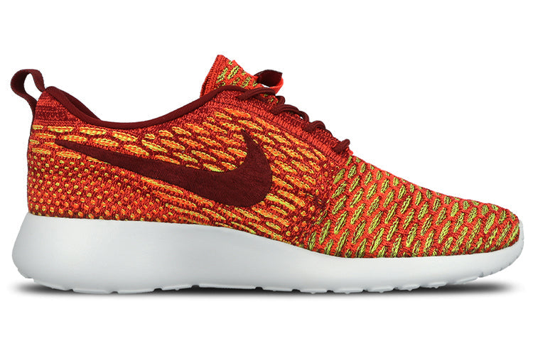 (WMNS) Nike Roshe One Flyknit 'Team Red Crimson' 704927-600