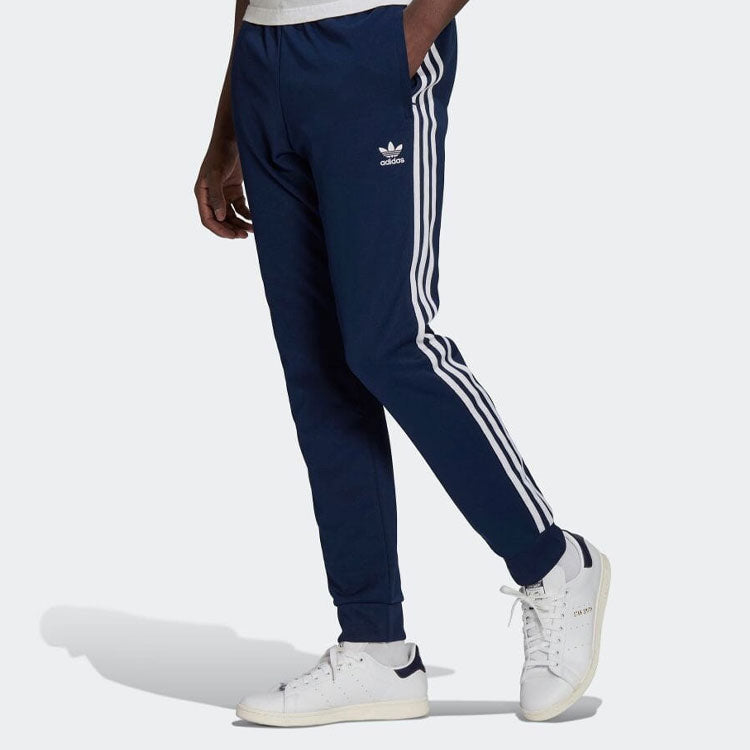 adidas Logo HK7353