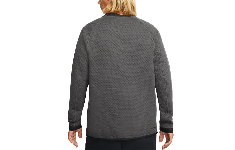 Nike Solid Color Embroidered Logo Round Neck Pullover Stay Warm Long Sleeves Coal Black DD6631-060