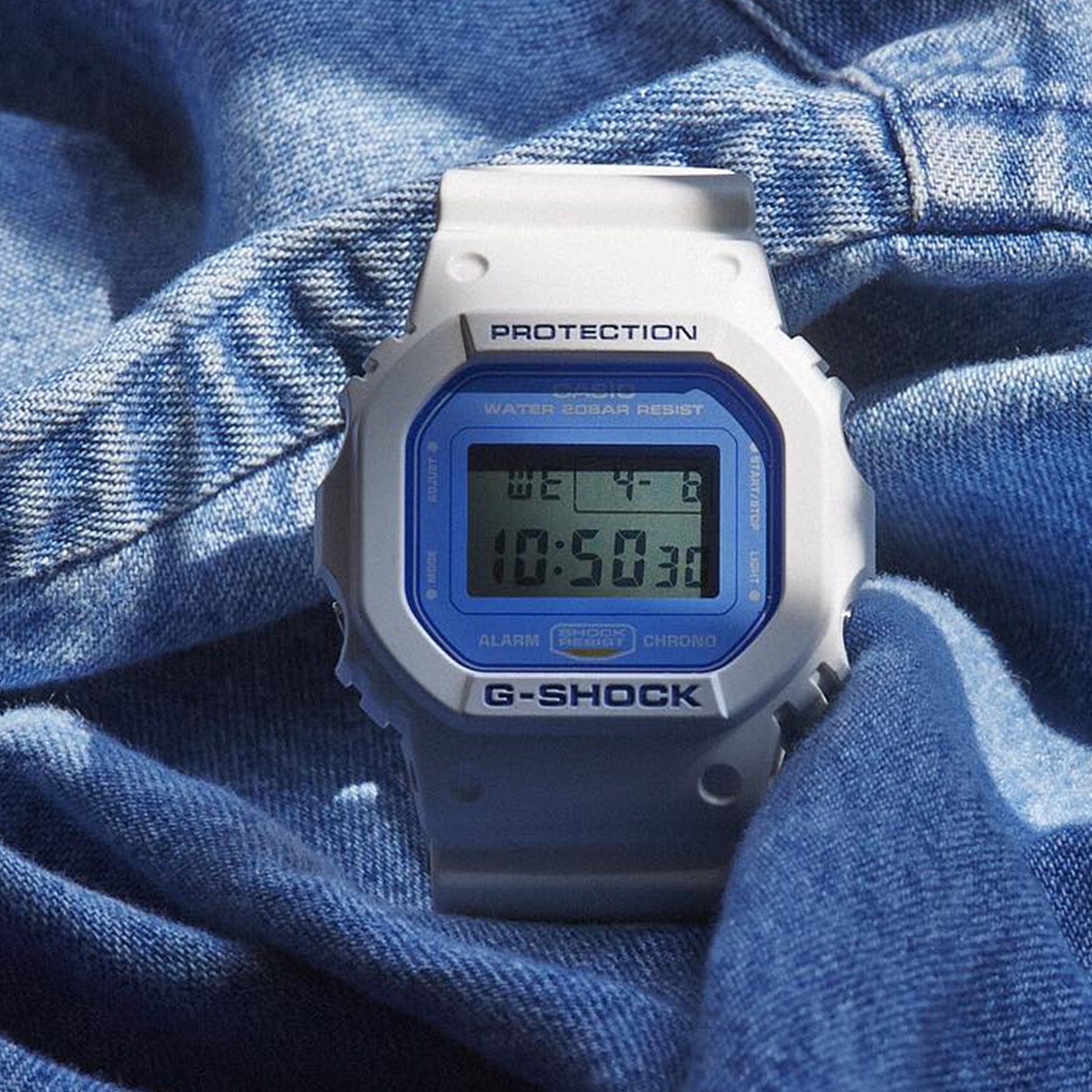 CASIO G-Shock Square 'White Blue' DW-5600WB-7