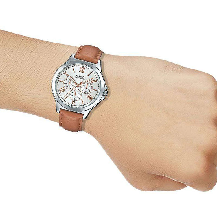 CASIO ENTICER SERISESeries Men'ses Mens Silver Analog MTP-V300L-7A2