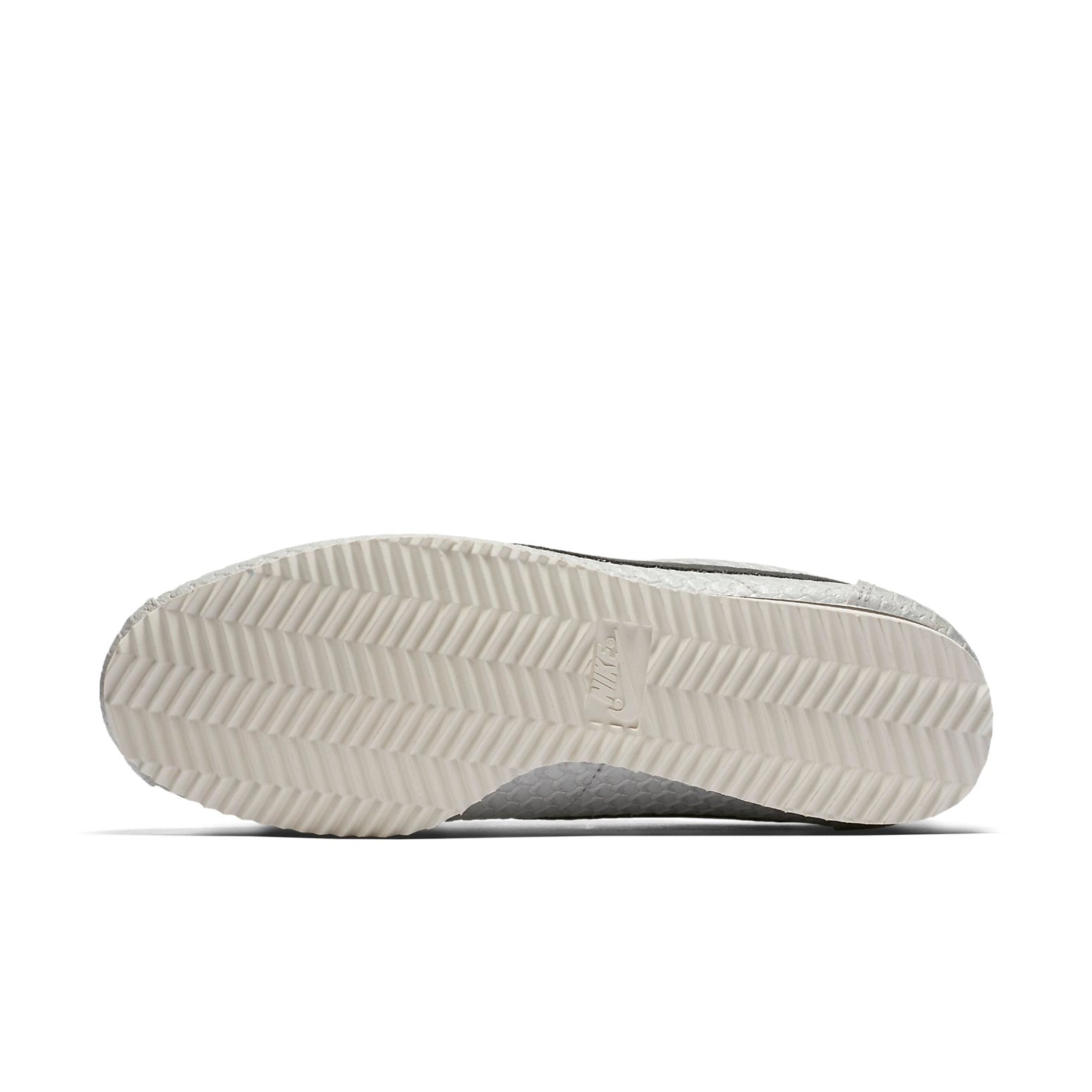 (WMNS) Nike Classic Cortez SE 'Metallic Silver' 902856-006