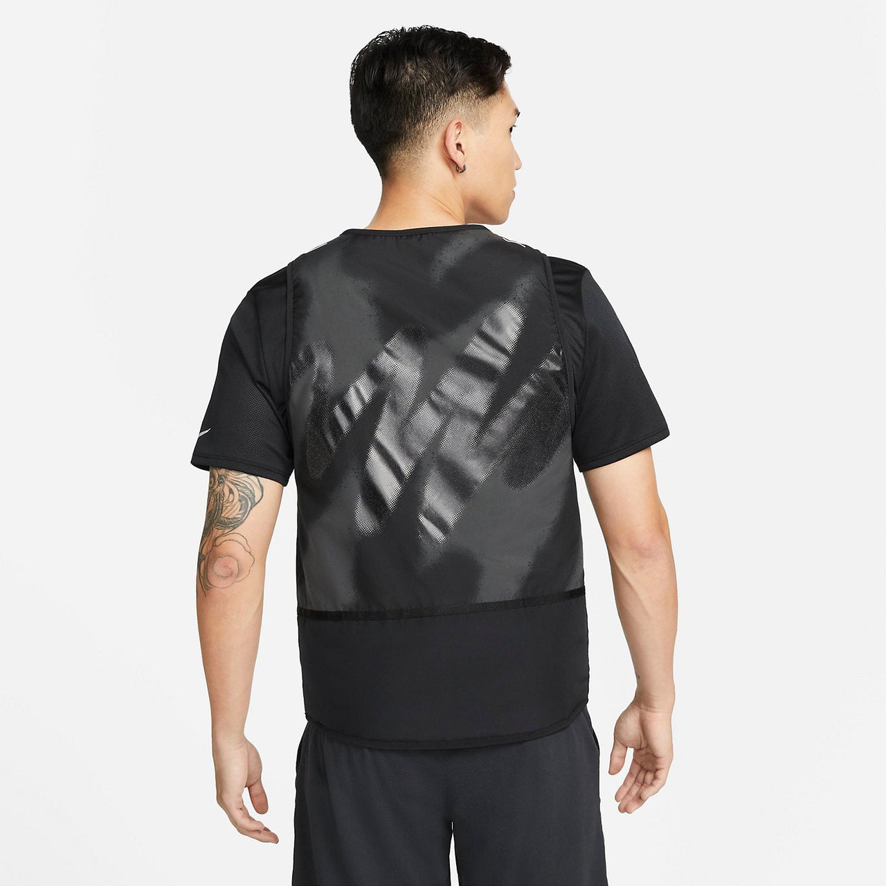 Nike Aero Layer Wild Run Reversible Repel T-Shirt 'Black' DD6208-010
