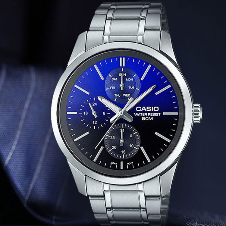 Sports Blue Gradient Blue Analog MTP-E330D-2AVDF