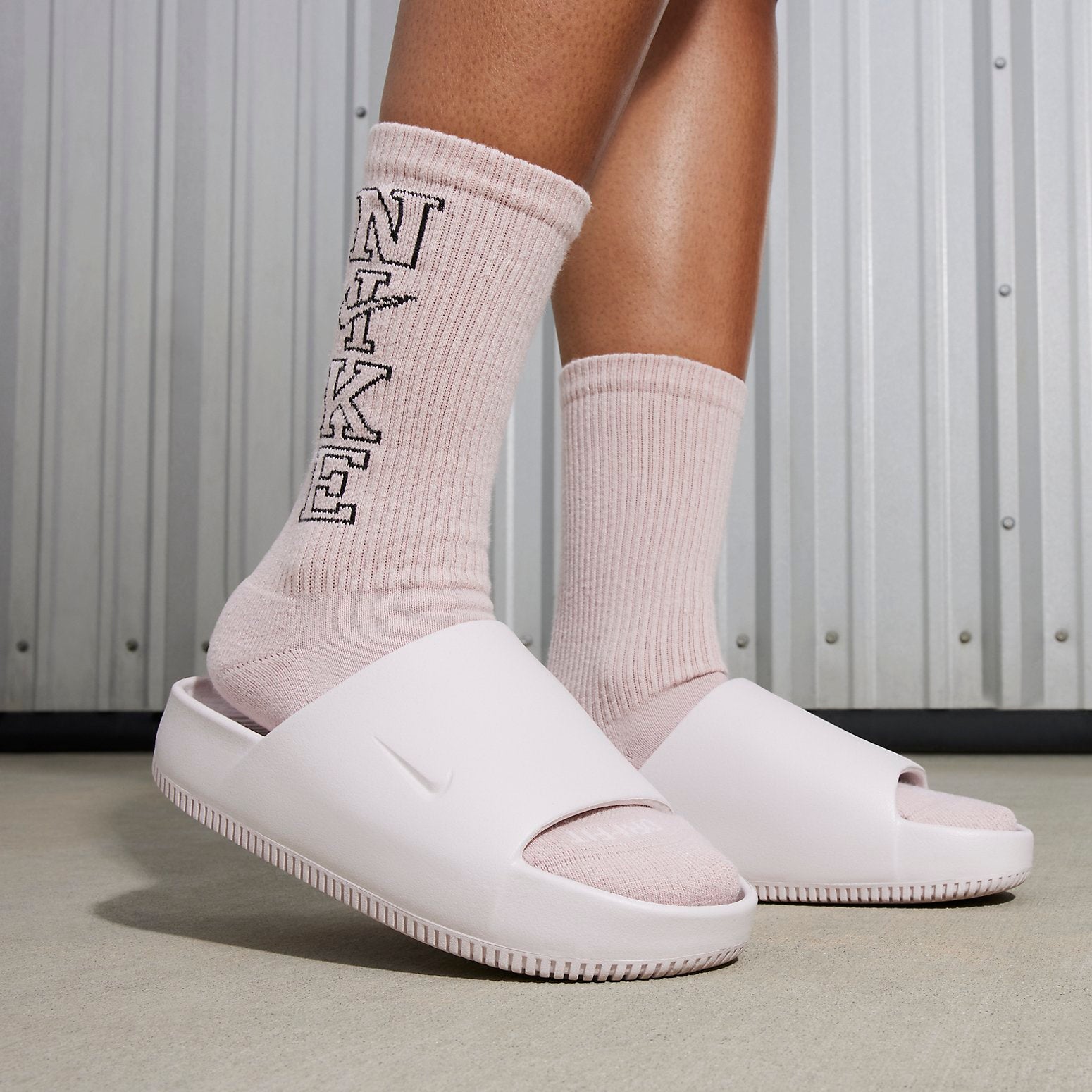 (WMNS) Nike Calm Slide 'Barely Rose' DX4816-600