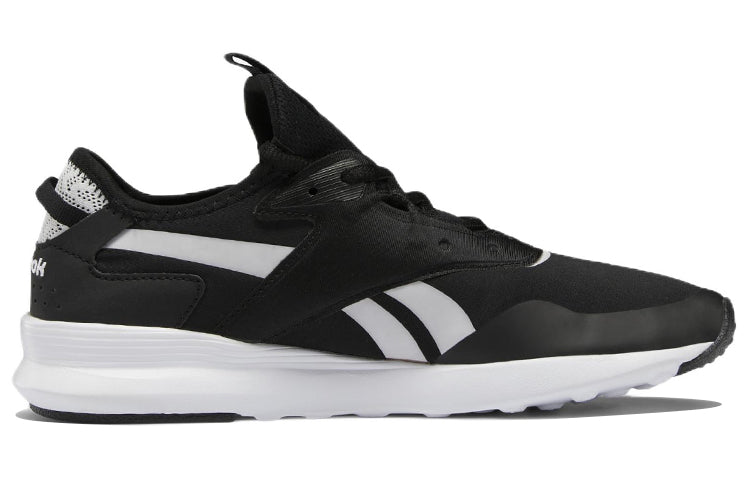 (WMNS) Reebok Spark Run 'Black White' HR0795