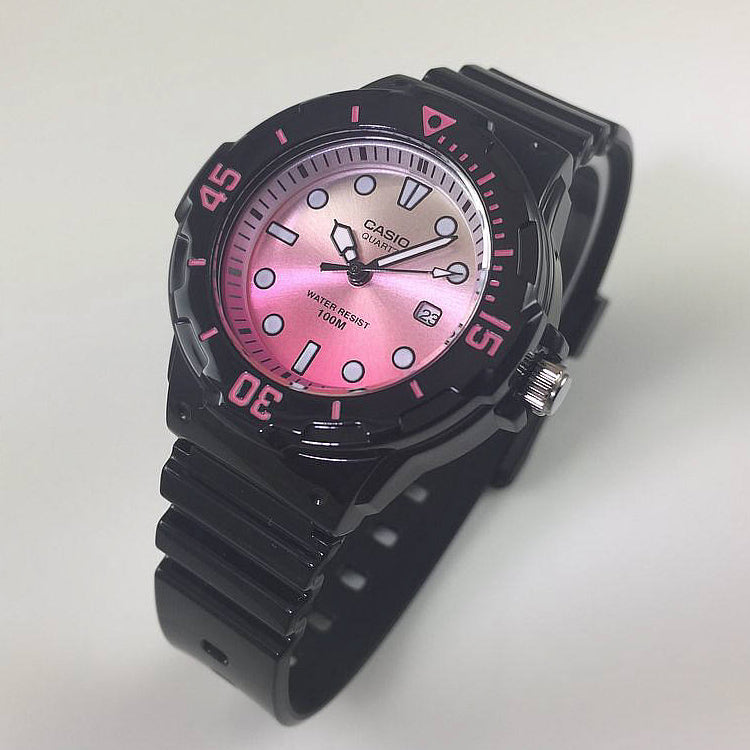 Quartz Waterproof Sports Pink Gradient Pink Analog LRW-200H-4E