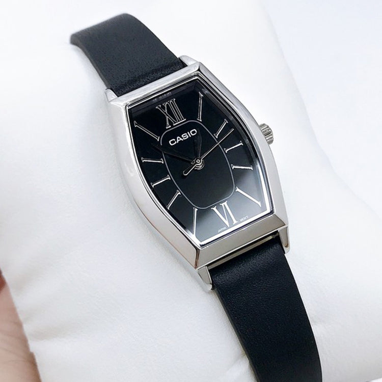 CASIO Female DRESS Japan / South Korea Fashion Black Analog LTP-E167L-1A