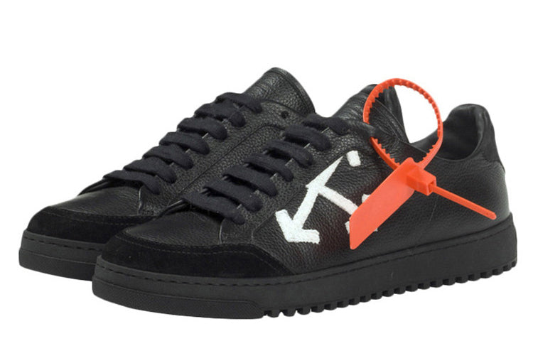 (WMNS) OFF- Carryover low-top leather sneakers 'Black' OWIA093E187860011001
