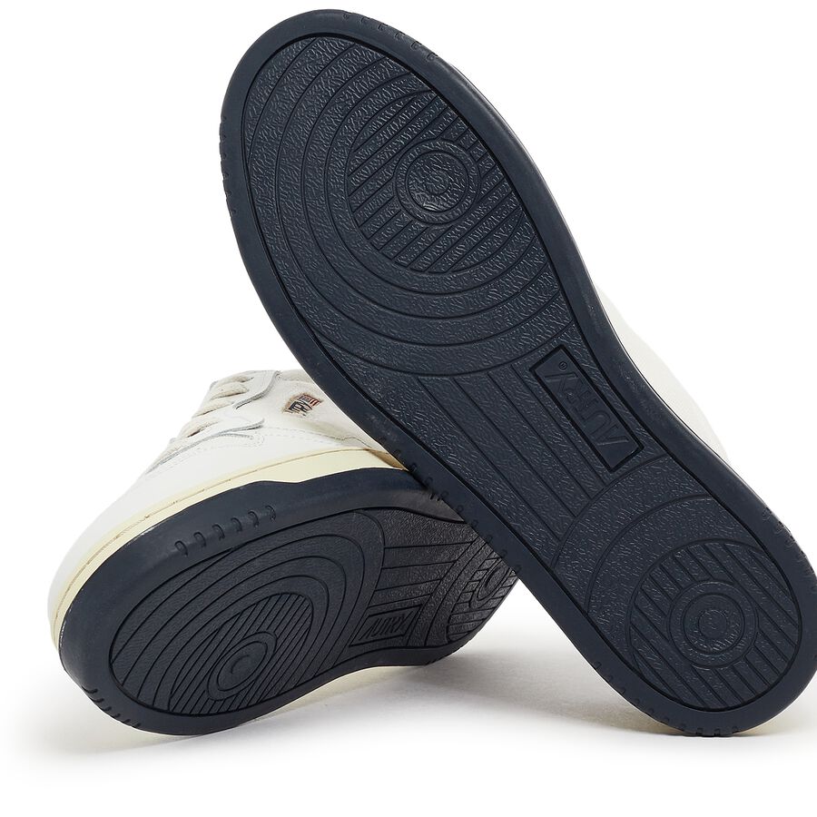 (WMNS) AUTRY Medalist Low Leather and Suede 'White Black and Red' AOLW-CE15
