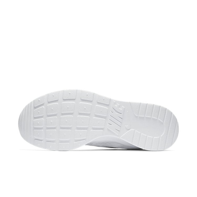 (WMNS) Nike Tanjun 'White Metallic Silver' 812655-101