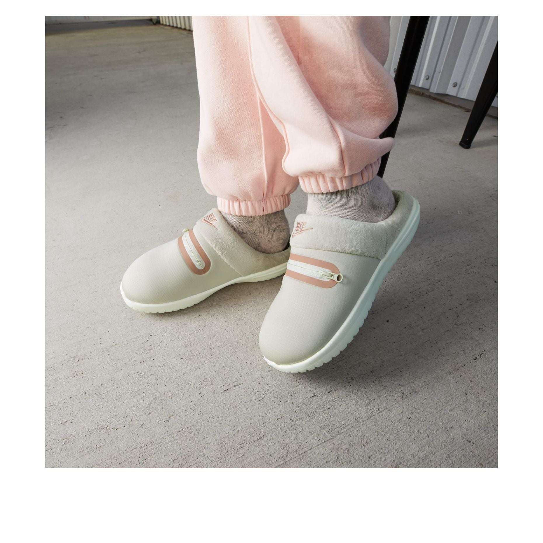 (WMNS) Nike Burrow Sandals Beige/Pink DQ4992-104