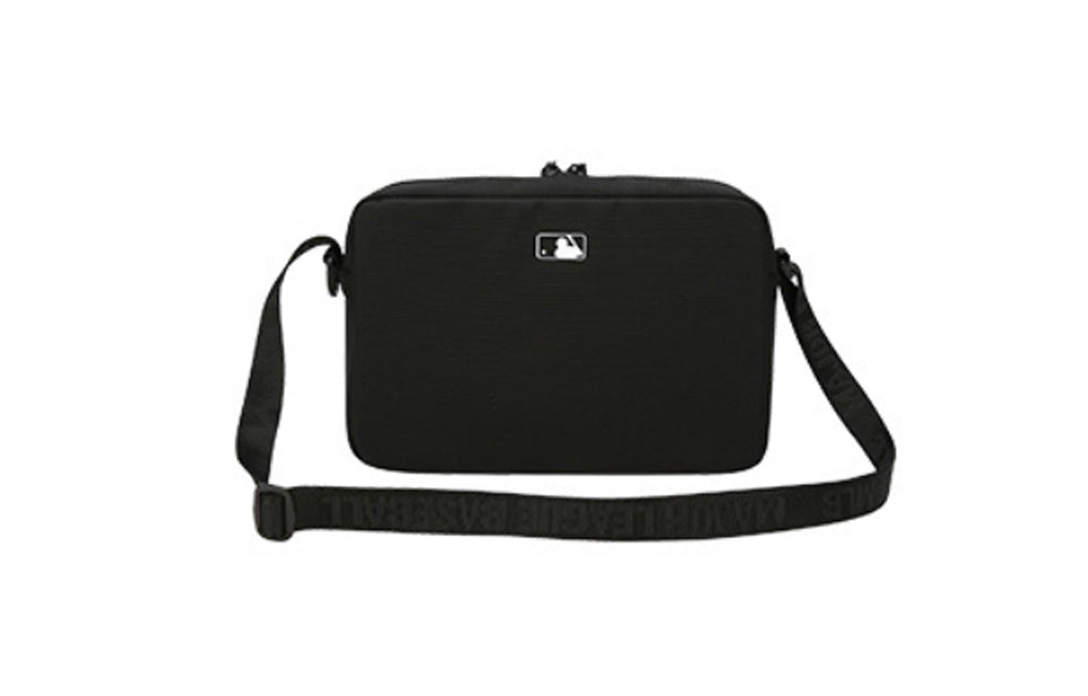 MLB ZEST Series NY Printing Alphabet Messenger Bag Black 32BGD1911-50L