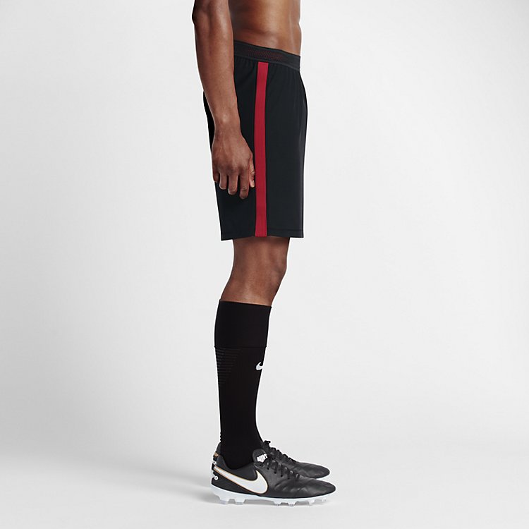 Football Shorts Men Nike AEROSWIFT STRIKE Short 725872-010