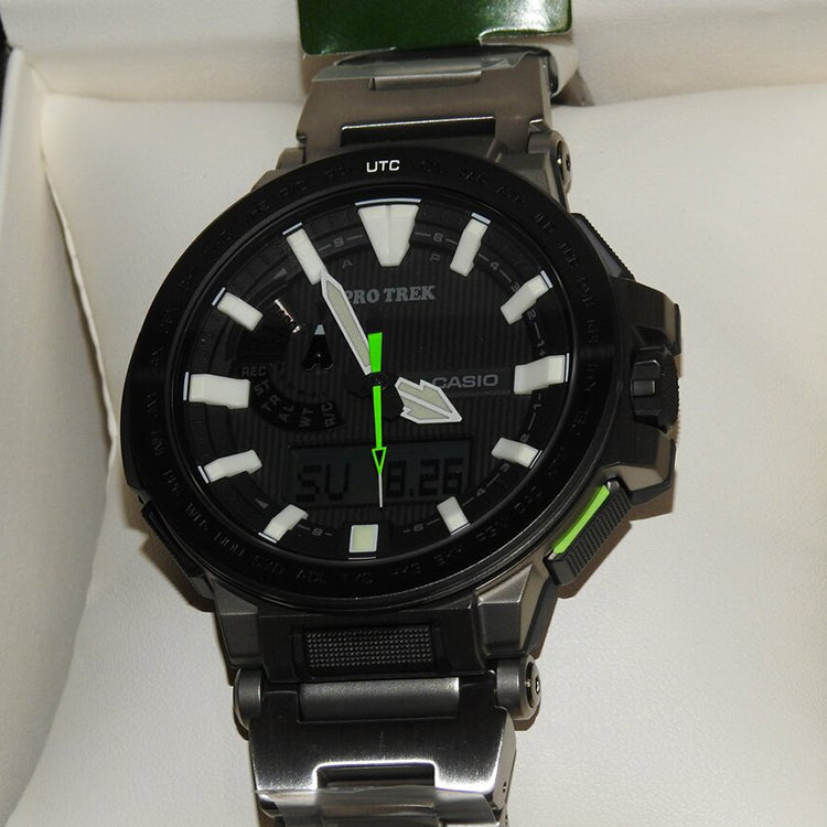 CASIO Male PRO TREK Japan / South Korea Fashion Sapphire Crystal Mens Black Analog PRX-8000T-7BDR