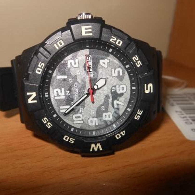CASIO Waterproof Quartz Sports Mens Black Analog MRW-220HCM-1B
