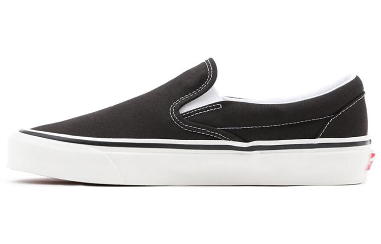 Vans Anaheim Factory Classic Slip-On 98 Black VN0A3JEXUDA