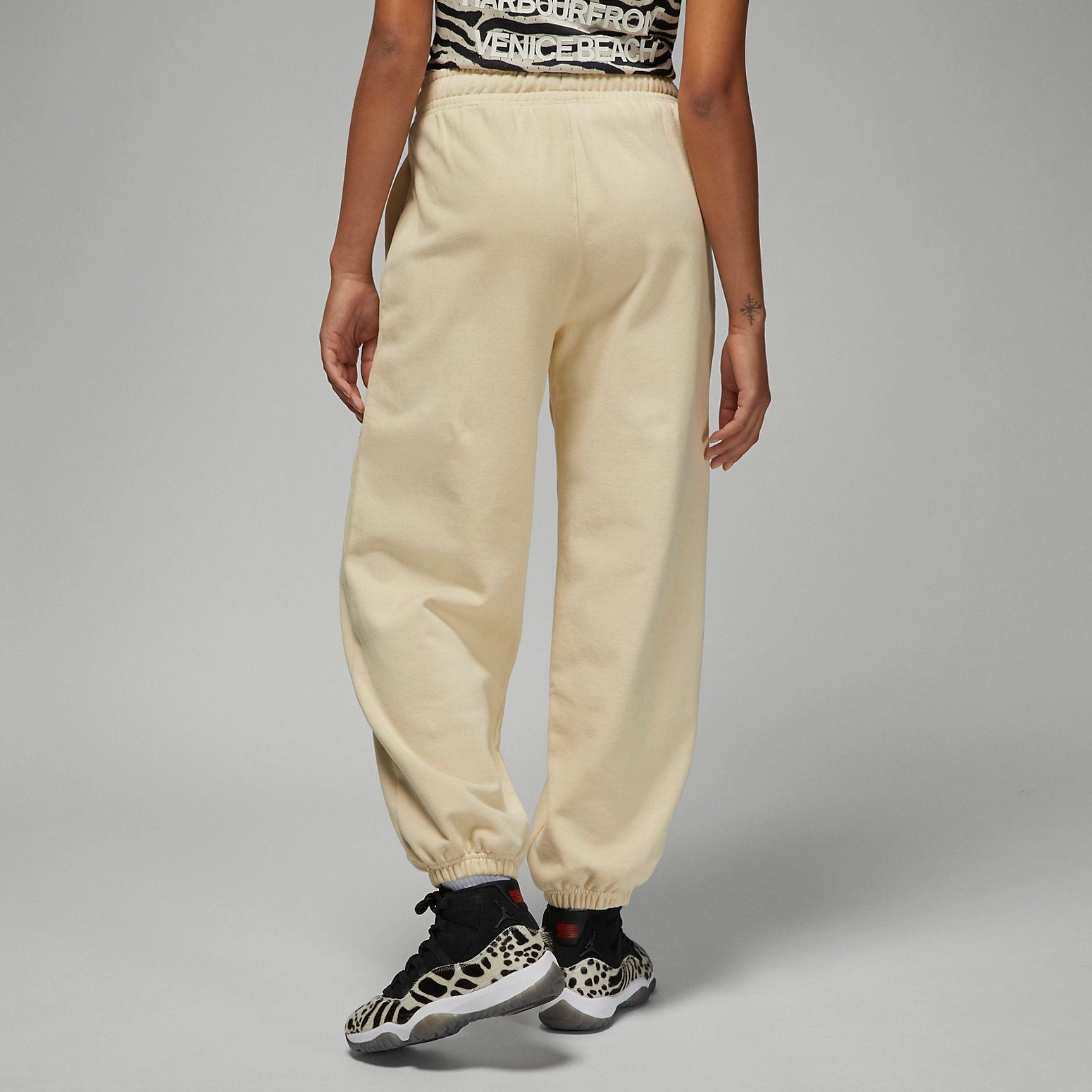 (WMNS) Air Jordan Flight Fleece Trousers 'Beach' DQ4607-234