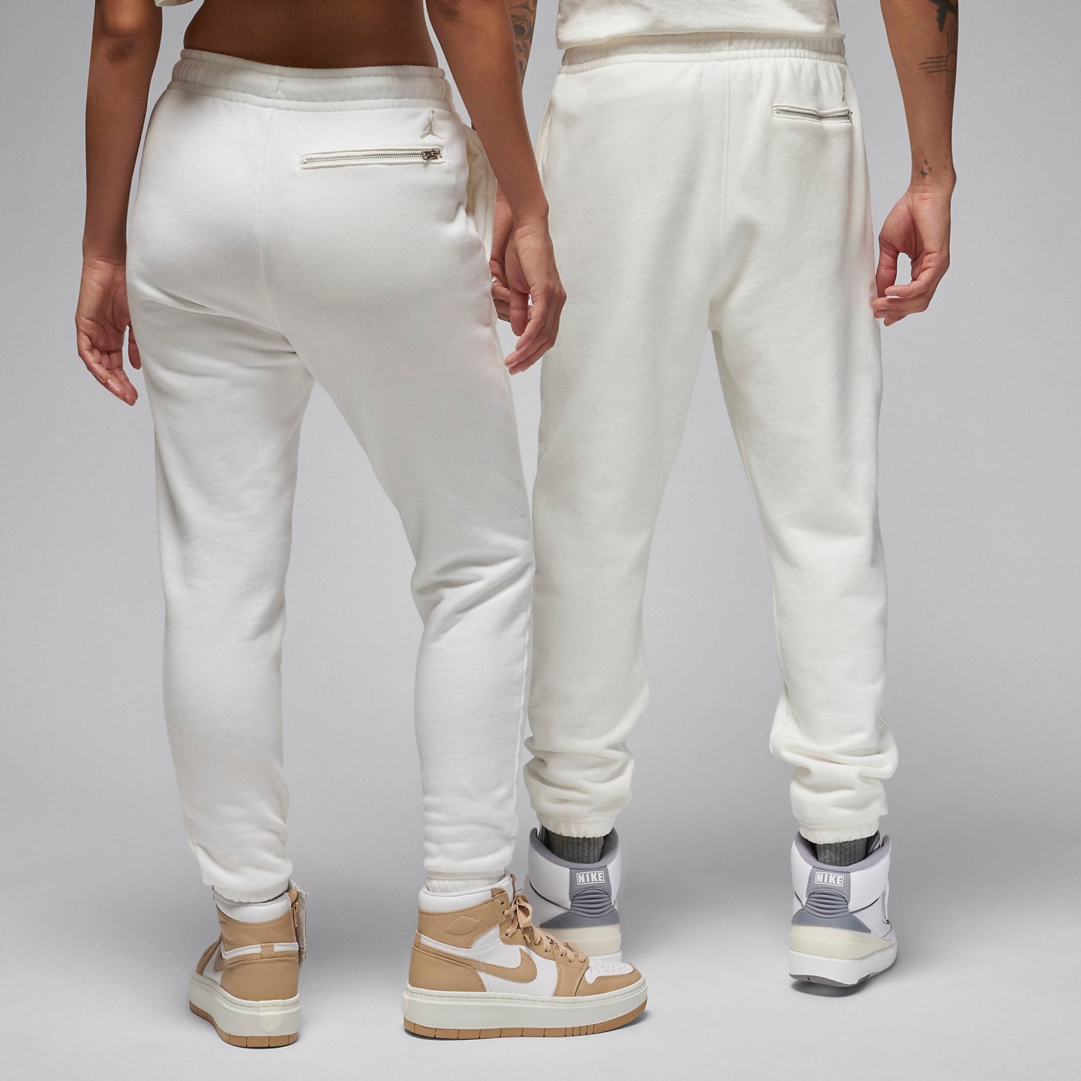 Aur Jordan Wordmark Sweatpants 'White' FJ0696-133