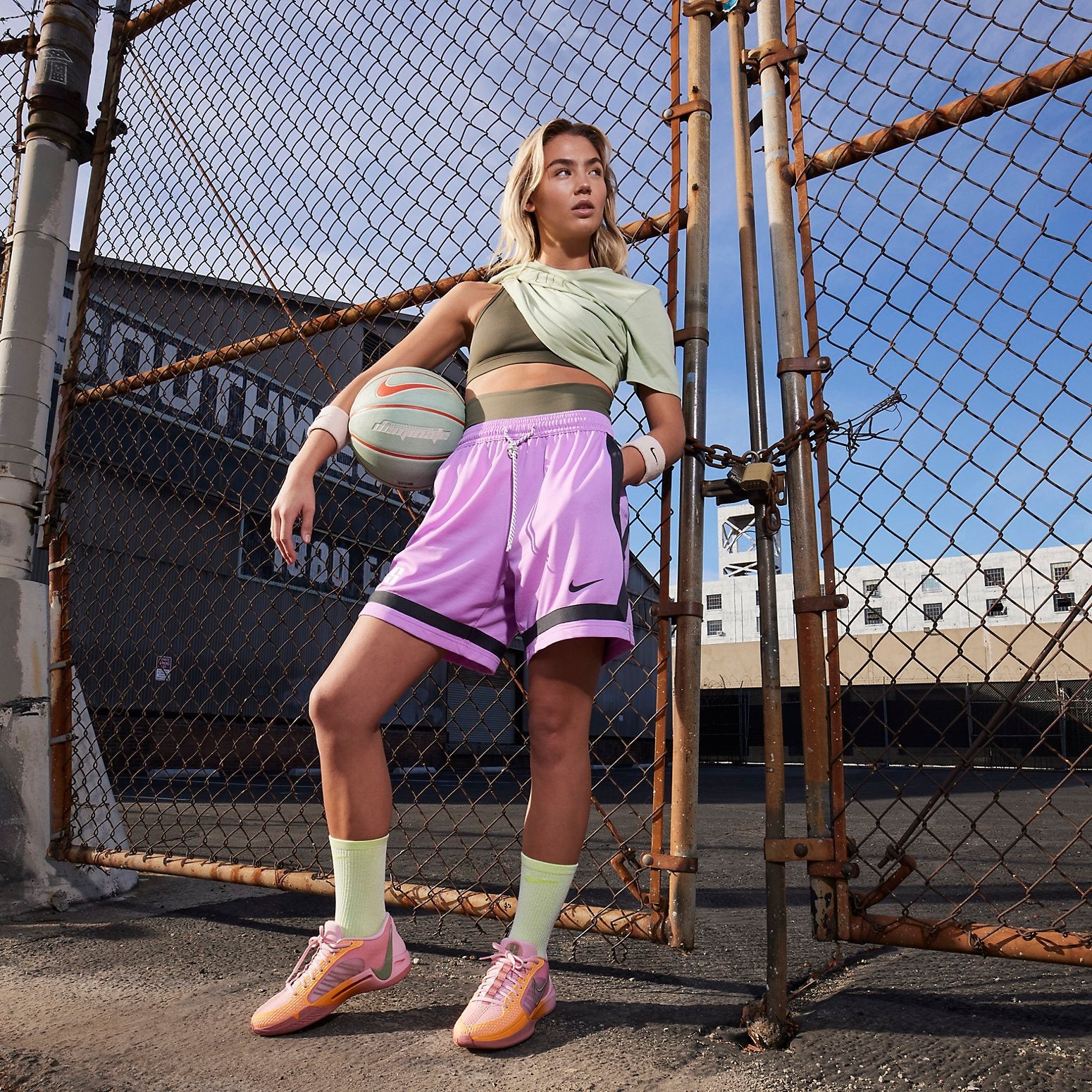 (WMNS) Nike Sabrina 1 'Rooted' FQ3381-600