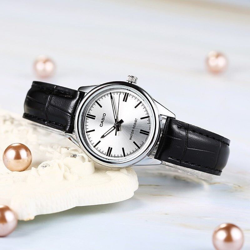 CASIO Female DRESS Japan / South Korea Fashion Quartz Black Analog LTP-V005L-7A