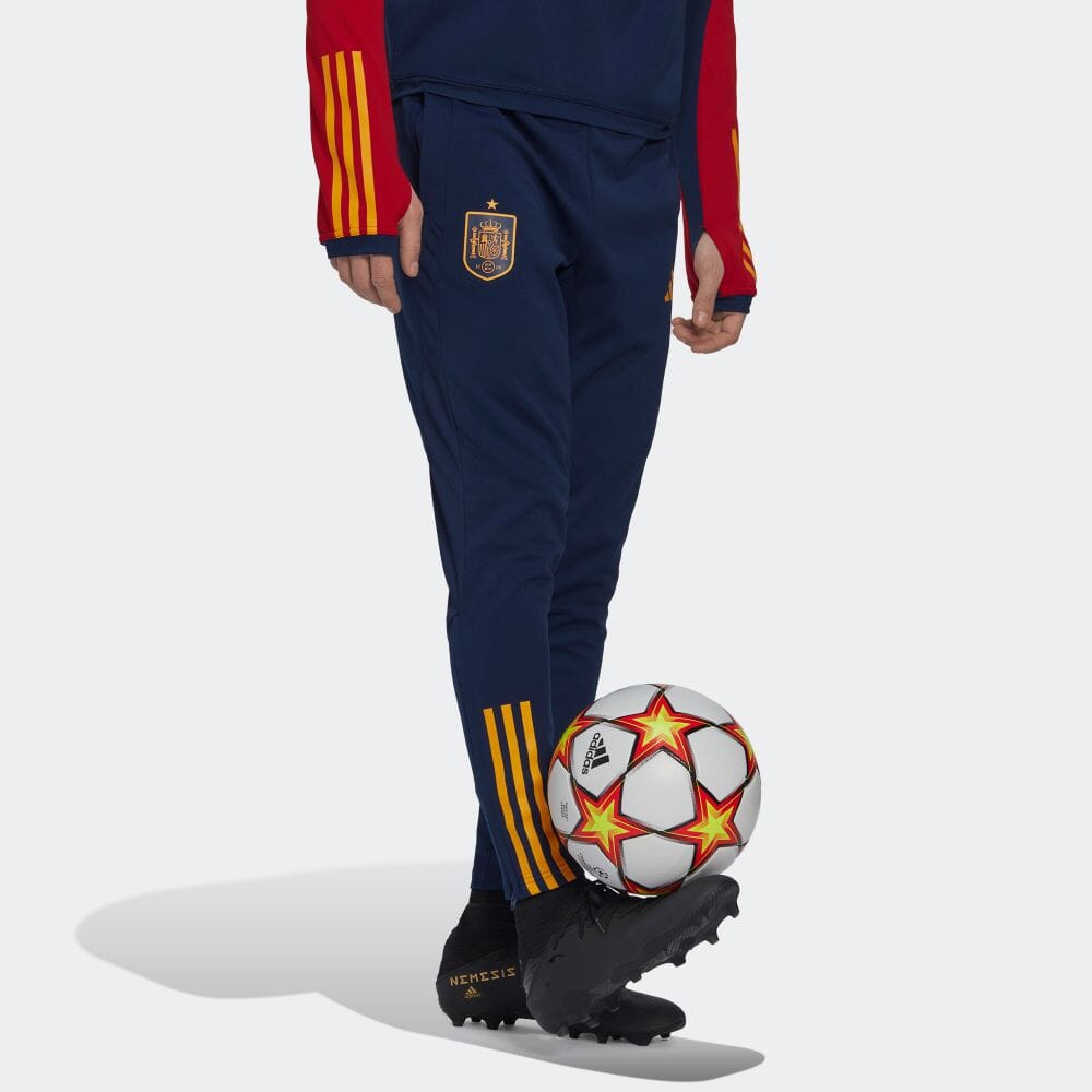 adidas Logo HE8827