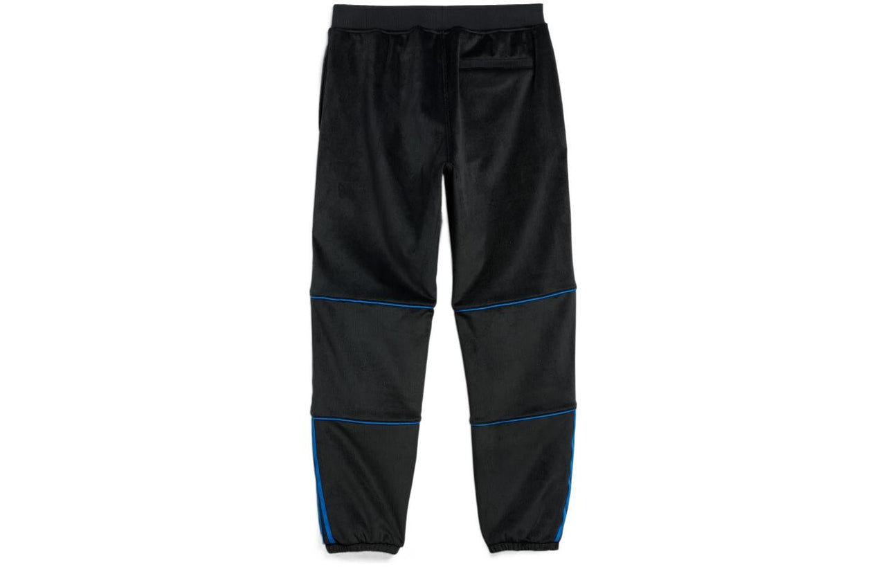 adidas originals Logo HN1843