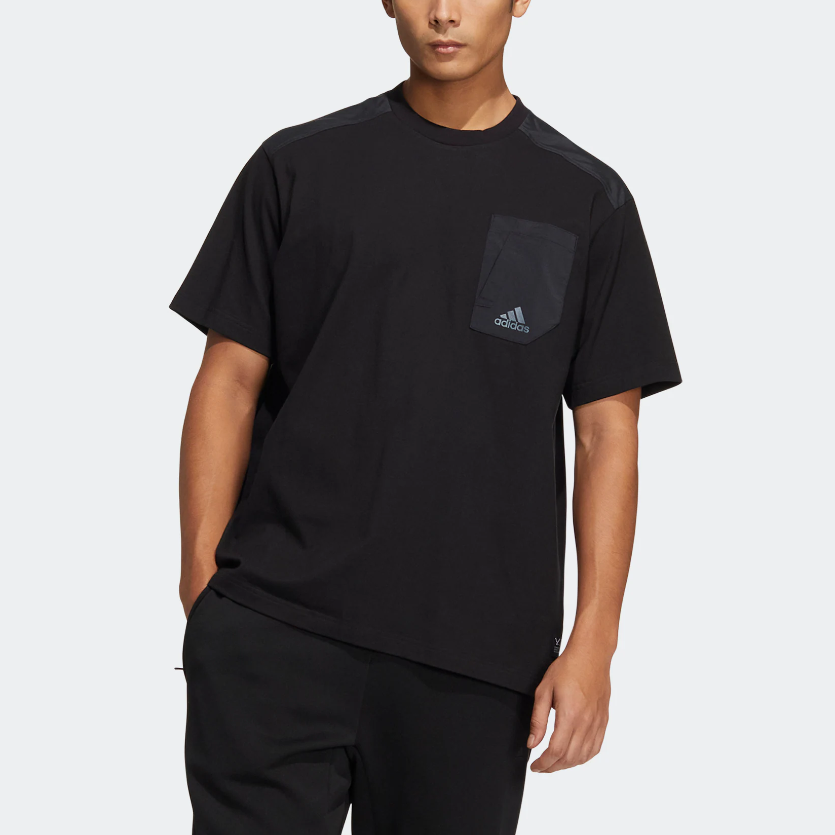 Men's adidas Solid Color Round Neck Pullover Short Sleeve Black T-Shirt HD0042