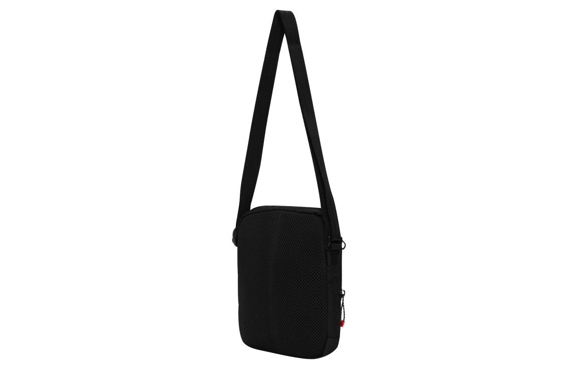 PUMA Ferrari SPTWR Race Portable Bag 'Black White' 07908802