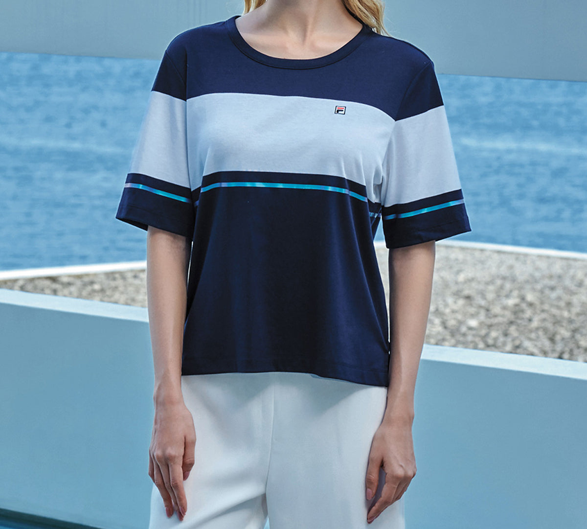 (WMNS) FILA Contrasting Colors Loose Short Sleeve Blue F61W028105F-NV
