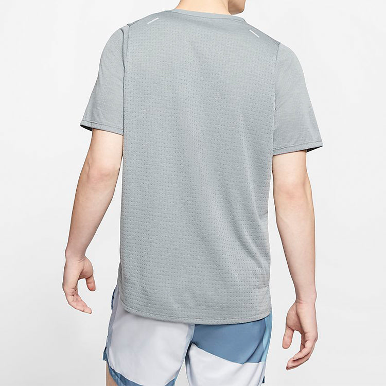 Nike Rise 365 Running Breathable Small Short Sleeve Gray CJ5421-097