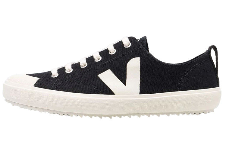 VEJA Nova Canvas 'Black Pierre' NA011397