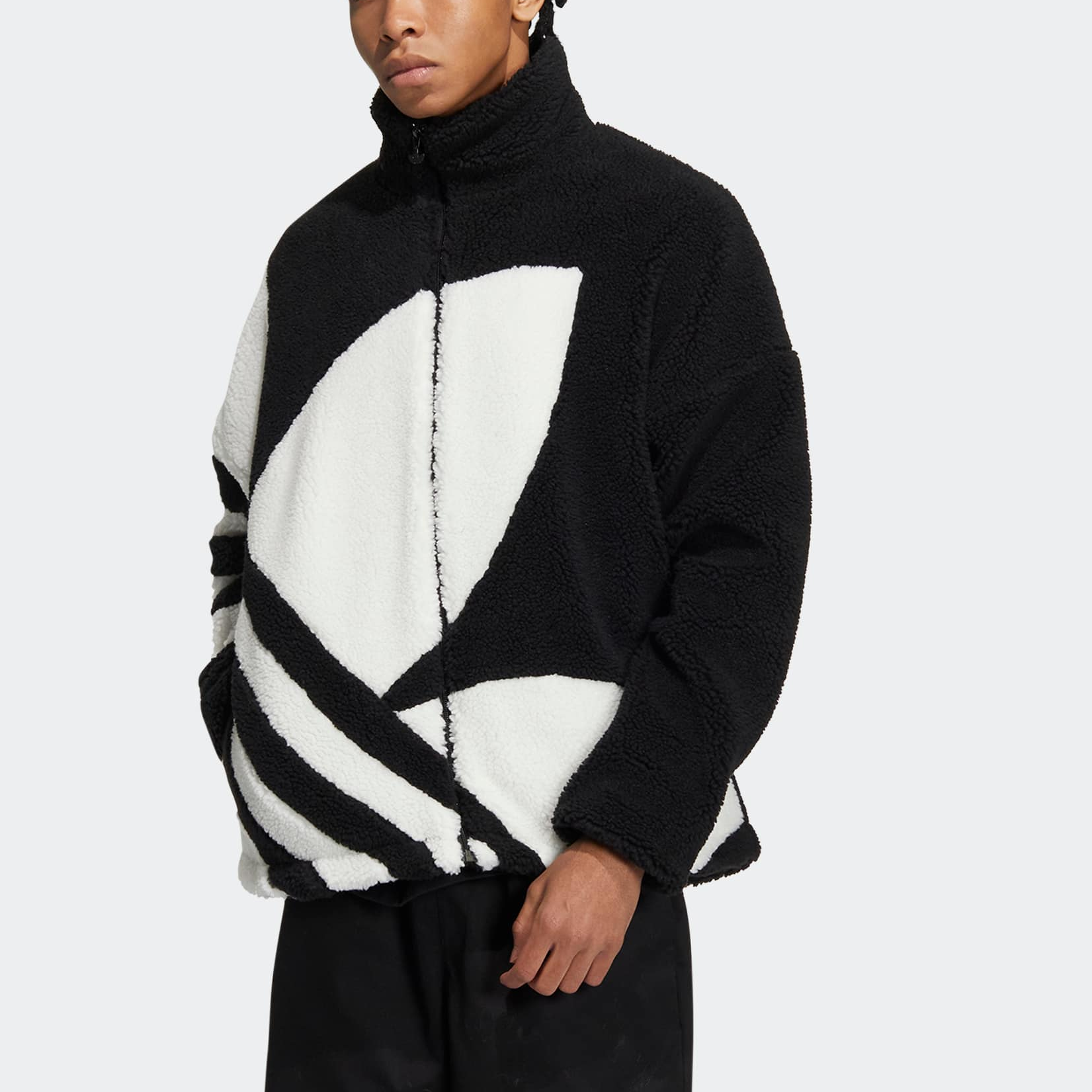 adidas originals FW22 Sherpa Jacket TR HR3486