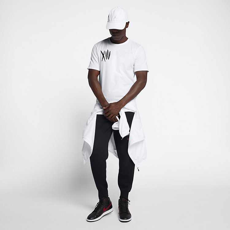 Apparel s Men Air Jordan AJ13 Unlucky T-Shir 844288-100