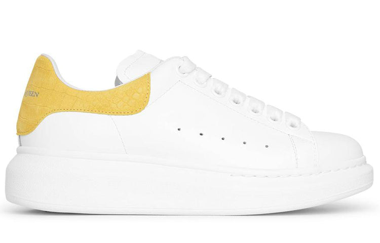 (WMNS) Alexander McQueen Oversized Sneaker 'Yellow Embossed Suede Crocodile' 650788WHZ4K9718