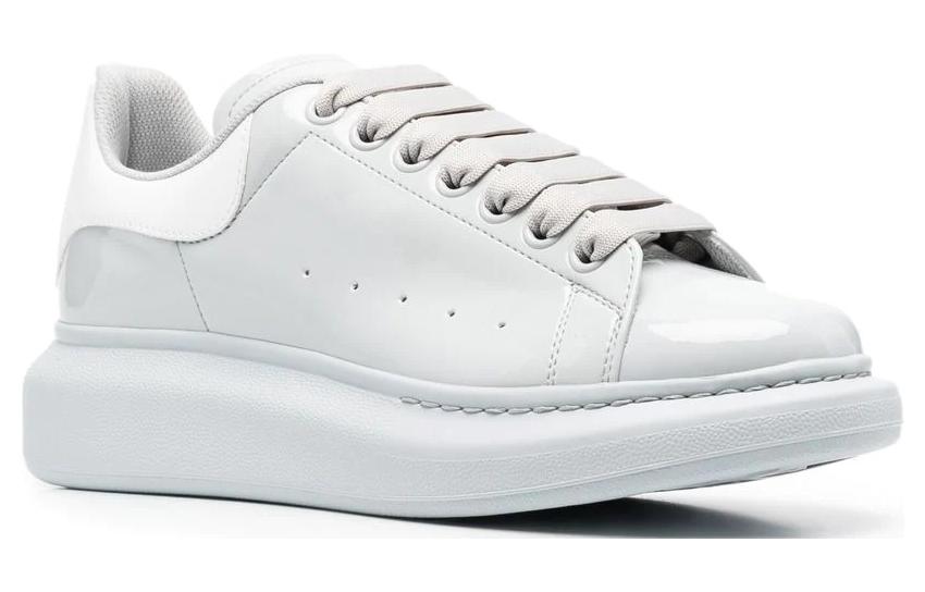 (WMNS) Alexander McQueen Oversized Low-Top Sneakers 'Grey White' 697102W4T911806