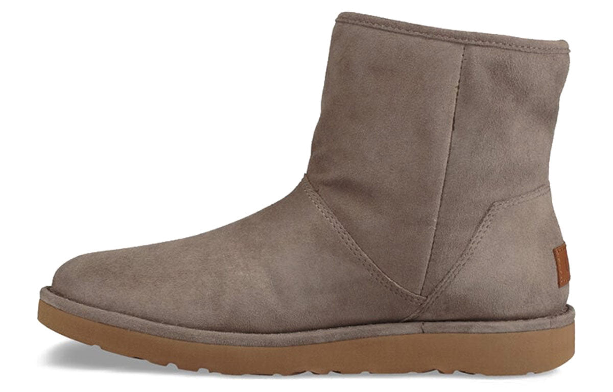 (WMNS) UGG Kip Classic 1019631-SLA