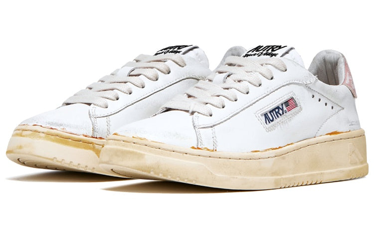 (WMNS) Autry Medalist Low Leather Sneakers 'White Pedal Pink' DVLW-GF06
