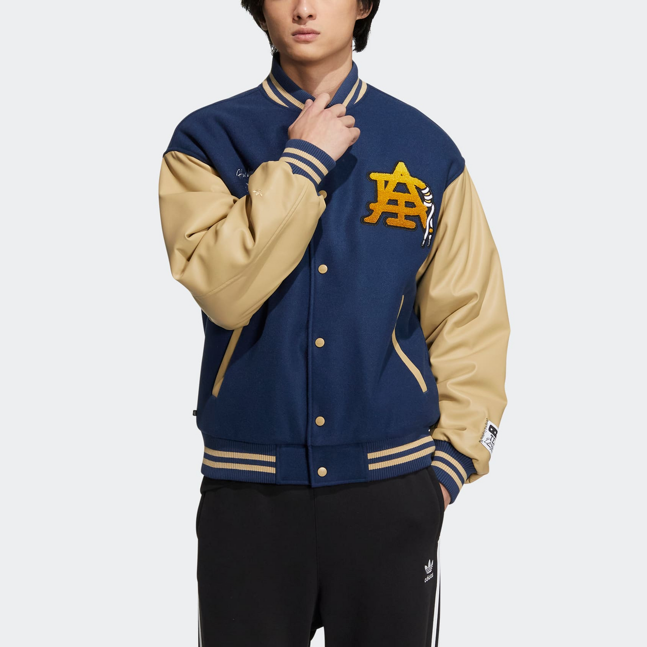 adidas originals Mc Varsity Jkt HZ7092
