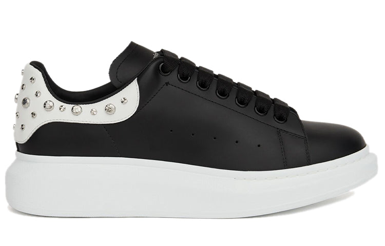 Alexander McQueen Oversized Sneaker 'Black Studd' 553776WHGP51070