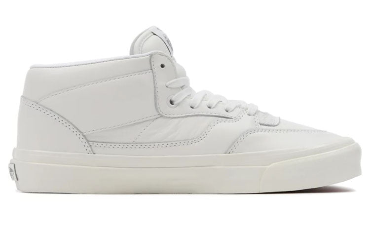 Vans Anaheim Factory Half Cab 33 DX White VN0A5KX68FJ