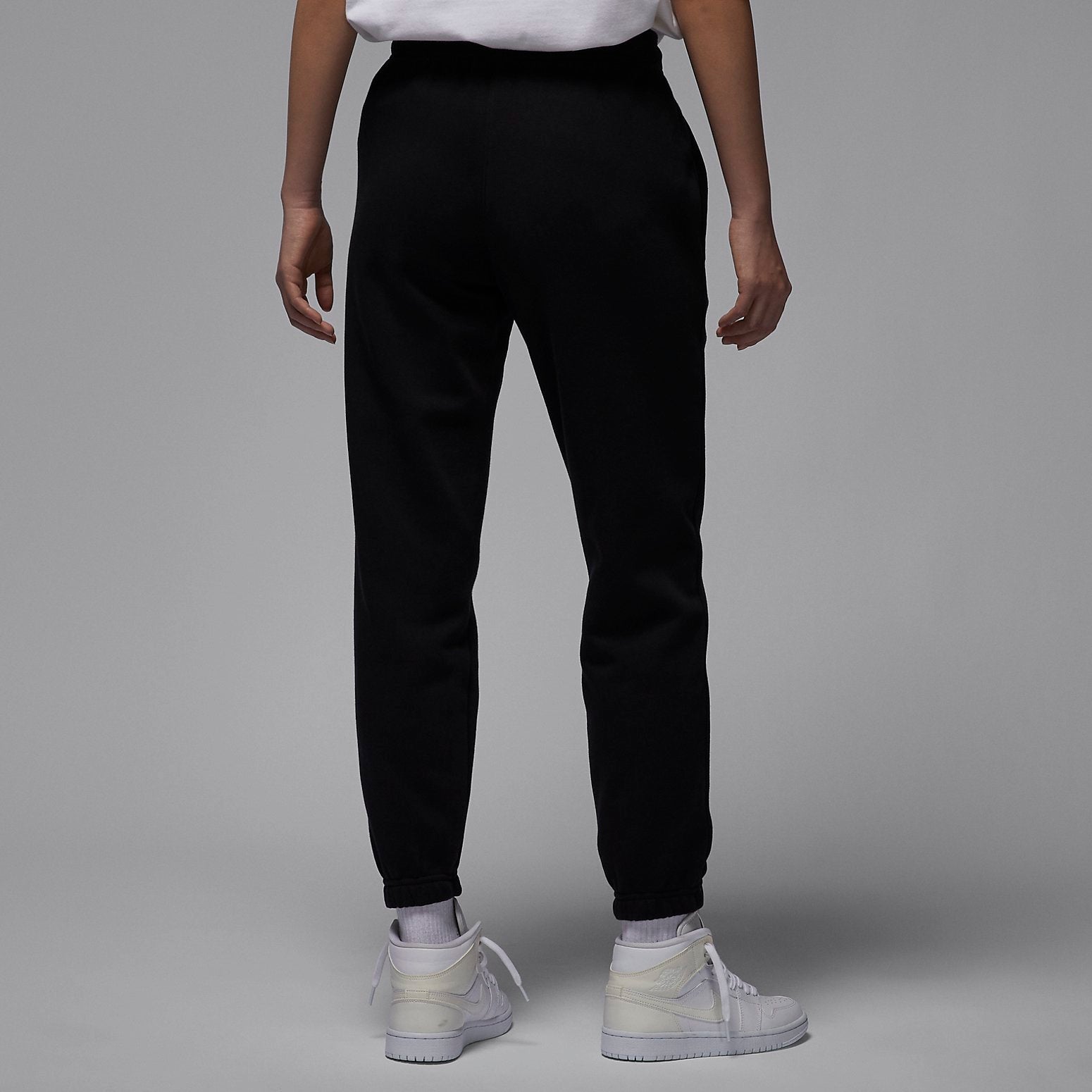 (WMNS) Air Jordan Brooklyn Fleece 'Black' FN4495-010