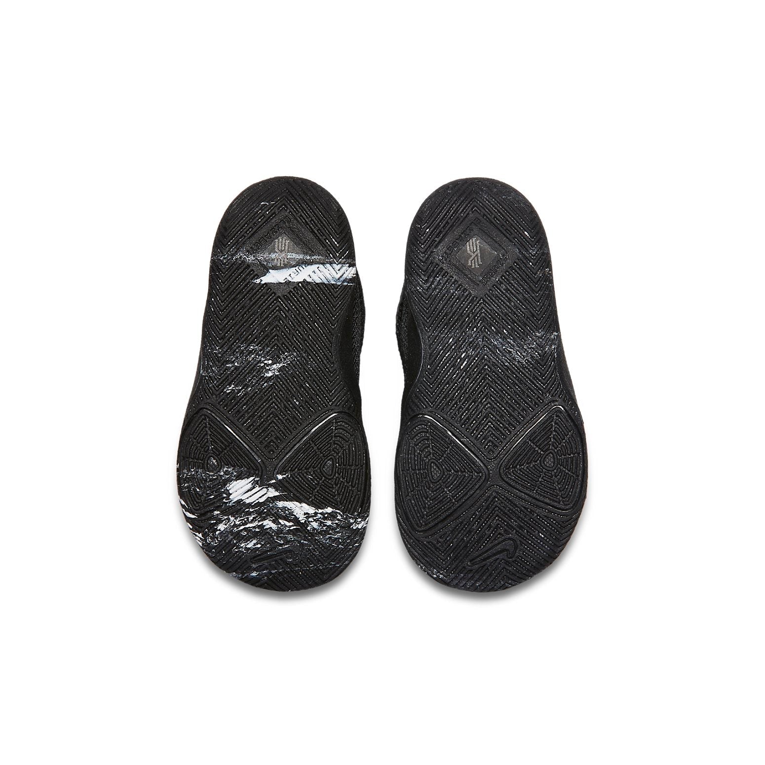 (TD) Nike Kyrie 3 'Triple Black' 869984-005