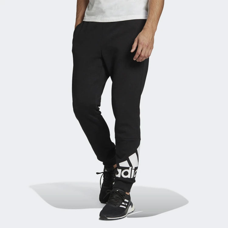 adidas Essentials Fleece Tapered Cuff Logo Pants GK8966