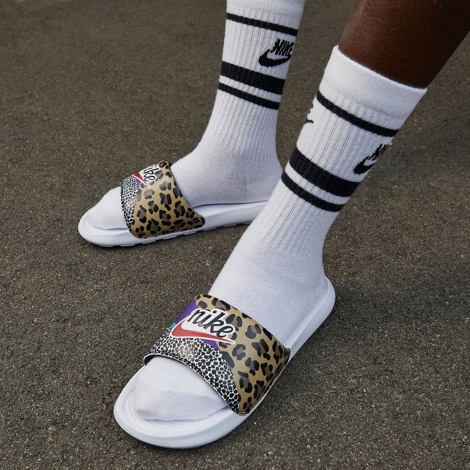 (WMNS) Nike Victori One Printed Slide 'Beach Of The Bleachers' CN9676-104